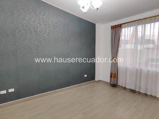 Foto 9 de Vive en tranquilidad: Casa en urbanización segura con canchas, BBQ y sala comunal en Sangolquí