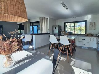 Foto 6 de Casa en venta de 7 ambientes en Roble Joven, Pilar, Prov. de Buenos Aires.
