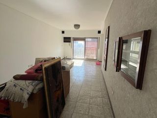 Foto 3 de Departamento de 4 ambientes con cochera en