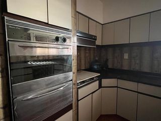 Foto 2 de Departamento de 4 ambientes con cochera en