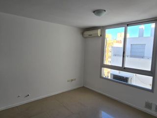 Foto 2 de SE VENDE depto 1 dorm contrafrente CENTRO piso 9!