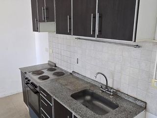 Foto 3 de SE VENDE depto 1 dorm contrafrente CENTRO piso 9!