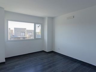 Foto 50 de Casa en alquiler en Vila Marina II 5 dormitorios más escritorio. Con Amarra