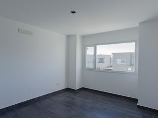 Foto 43 de Casa en alquiler en Vila Marina II 5 dormitorios más escritorio. Con Amarra