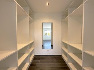 Foto 54 de Casa en alquiler en Vila Marina II 5 dormitorios más escritorio. Con Amarra