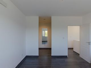 Foto 52 de Casa en alquiler en Vila Marina II 5 dormitorios más escritorio. Con Amarra