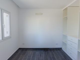 Foto 26 de Casa en alquiler en Vila Marina II 5 dormitorios más escritorio. Con Amarra