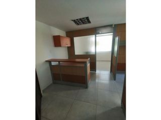 Foto 1 de AMPLIA Y CONFORTABLE OFICINA EN EL PRADO - VENTA