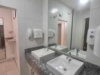 Foto 32 de Oficina Comercial en Venta-Oportunidad Única en el Corazón Empresarial de Kennedy Norte RRR