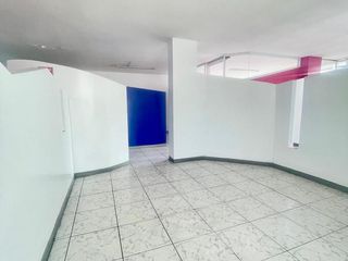 Foto 4 de Oficina en alquiler  en la 6 de Diciembre