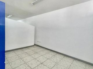 Foto 3 de Oficina en alquiler  en la 6 de Diciembre