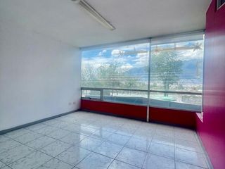 Foto 2 de Oficina en alquiler  en la 6 de Diciembre