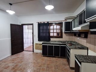 Foto 4 de Duplex en alquiler en Merlo Sur