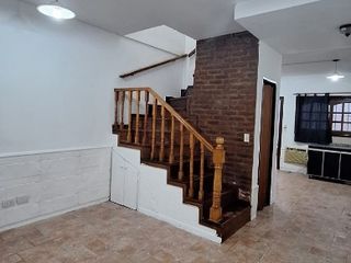 Foto 1 de Duplex en alquiler en Merlo Sur