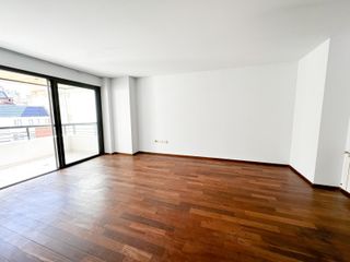 Foto 7 de NUEVA CORDOBA - PISO COMPLETO 2DORM CON COCHERA - APTO CRÉDITO!