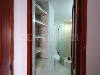 Foto 15 de Agradable apartamento en venta, dos parqueaderos propios. Colina Campestre