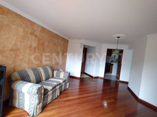 Foto 4 de Agradable apartamento en venta, dos parqueaderos propios. Colina Campestre