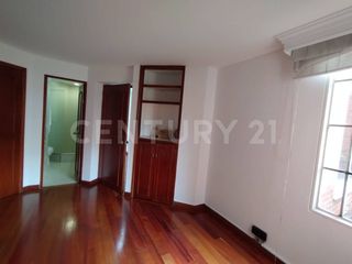 Foto 8 de Agradable apartamento en venta, dos parqueaderos propios. Colina Campestre
