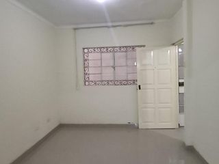 Foto 2 de Casa con vista interna en San Martín de Porres