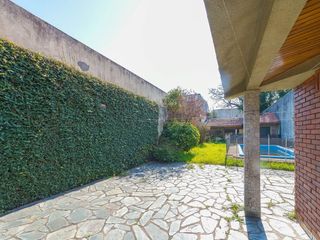 Foto 29 de Venta Casa Lote propio 4 amb Pileta Cochera Jardín