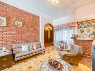 Foto 7 de Venta Casa Lote propio 4 amb Pileta Cochera Jardín