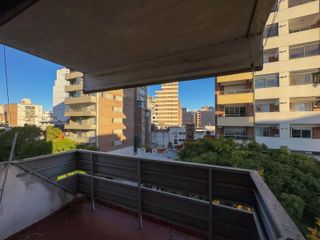 Foto 11 de Departamento 3. Cocina separada. Balcon al frente. Centro