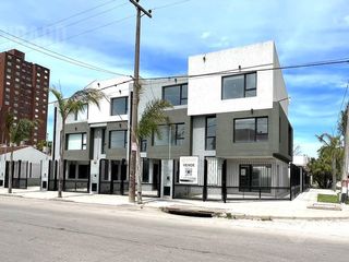 Foto 62 de Triplex de 4 Ambientes a estrenar en Villa Primera, parrilla y patio