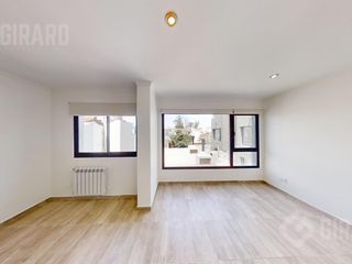 Foto 57 de Triplex de 4 Ambientes a estrenar en Villa Primera, parrilla y patio