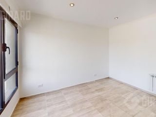 Foto 26 de Triplex de 4 Ambientes a estrenar en Villa Primera, parrilla y patio