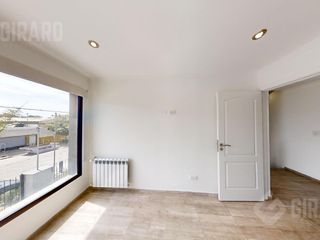 Foto 56 de Triplex de 4 Ambientes a estrenar en Villa Primera, parrilla y patio