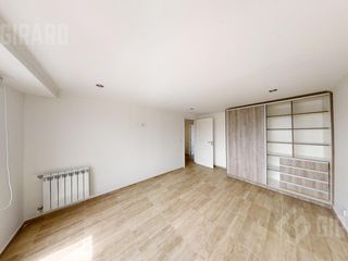 Foto 36 de Triplex de 4 Ambientes a estrenar en Villa Primera, parrilla y patio