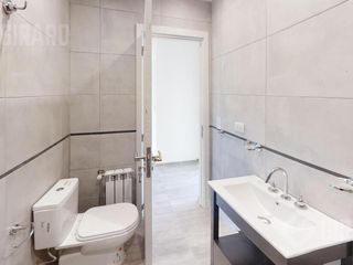 Foto 10 de Triplex de 4 Ambientes a estrenar en Villa Primera, parrilla y patio