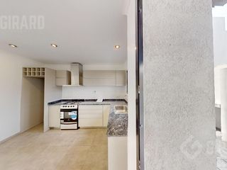 Foto 7 de Triplex de 4 Ambientes a estrenar en Villa Primera, parrilla y patio