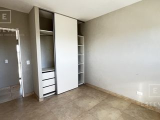 Foto 25 de Casa a la laguna en venta, Barrio Cerrado, Escobar