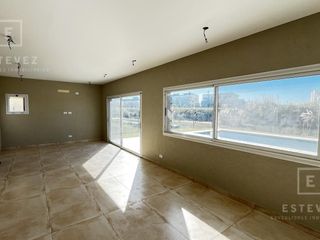 Foto 15 de Casa a la laguna en venta, Barrio Cerrado, Escobar