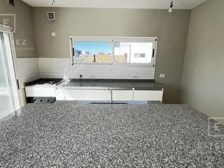 Foto 17 de Casa a la laguna en venta, Barrio Cerrado, Escobar