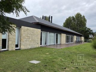 Foto 52 de Casa a la laguna en venta, Barrio Cerrado, Escobar