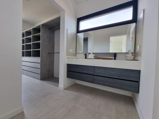 Foto 20 de NORDELTA - Excelente casa de diseño moderno y funcional en venta a estrenar en Carpinchos