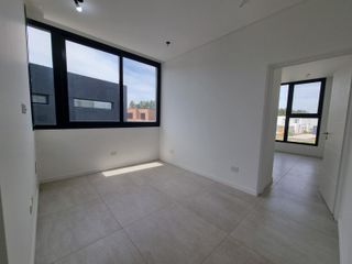 Foto 25 de NORDELTA - Excelente casa de diseño moderno y funcional en venta a estrenar en Carpinchos