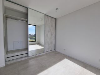 Foto 18 de NORDELTA - Excelente casa de diseño moderno y funcional en venta a estrenar en Carpinchos