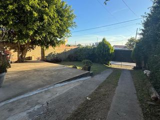 Foto 2 de VEDEMOS MUY BUENA CASA EN B° MERCANTIL