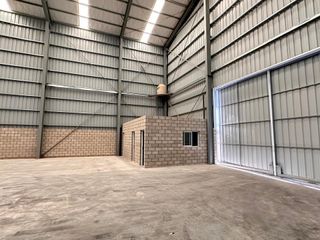 Foto 4 de Nave Industrial - 2100 m2 cubiertos -  El Pato - Berazategui - ALQUILER