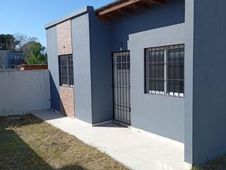 Foto 5 de Casa en venta - 2 Dormitorios 1 Baño - Mar del Tuyú