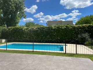 Foto 11 de Acacias Blancas | Venta | Casa de 5 ambientes en uno de los mejores lotes del barrio