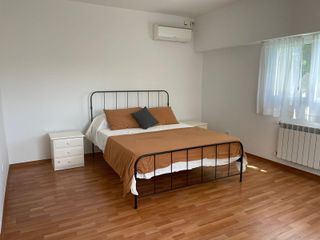 Foto 6 de Acacias Blancas | Venta | Casa de 5 ambientes en uno de los mejores lotes del barrio