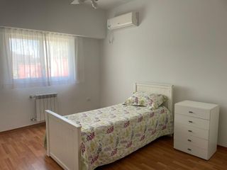 Foto 8 de Acacias Blancas | Venta | Casa de 5 ambientes en uno de los mejores lotes del barrio