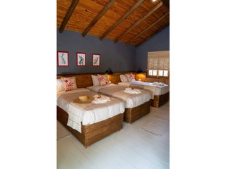 Foto 4 de Realty Plus Vende Complejo de 2 cabañas en Tunuyan, Mendoza