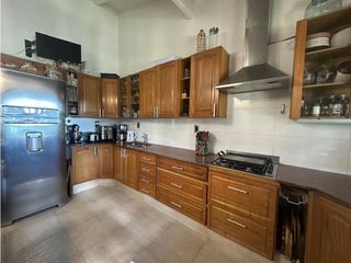 Foto 2 de VENDE HERMOSA CASA Ubicada en Barrio Semiprivado Monteverdi, Godoy C.