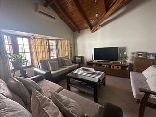 Foto 7 de VENDE HERMOSA CASA Ubicada en Barrio Semiprivado Monteverdi, Godoy C.