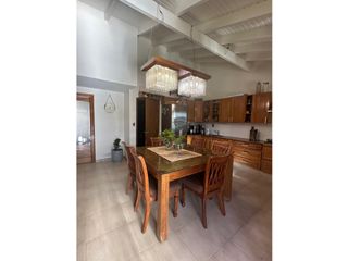 Foto 4 de VENDE HERMOSA CASA Ubicada en Barrio Semiprivado Monteverdi, Godoy C.